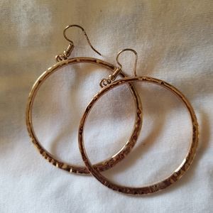 Gold mettalic circle earrings